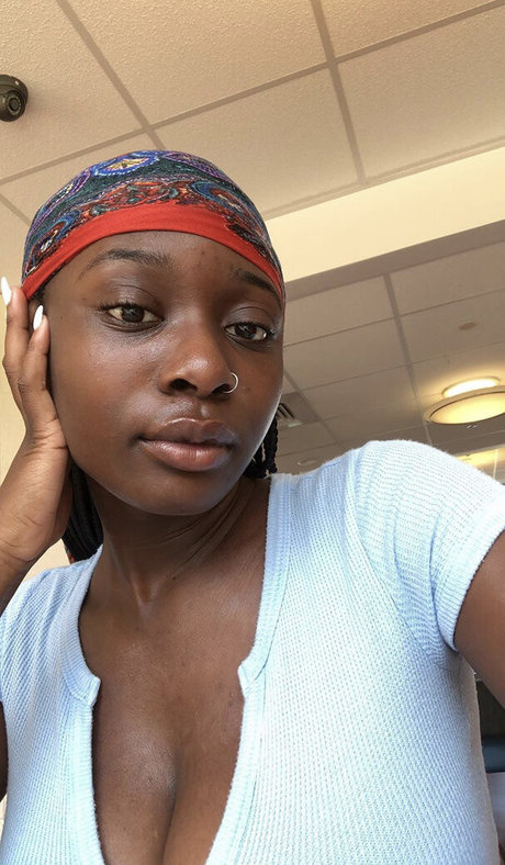 Noelle KaylahRich pornstar nice photo