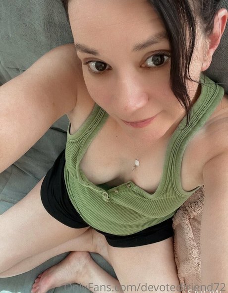 devotedfriend72 pornographic model photos