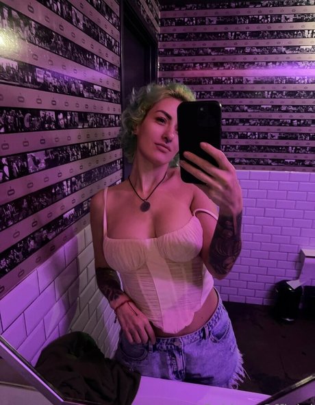 pokket official pornstar nude pic