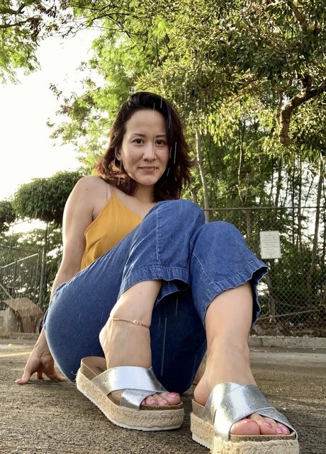 kim kisses foot goddess nudes pornstar galleries