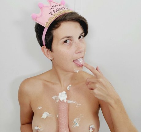 sweetbabyrae xo nude star pictures