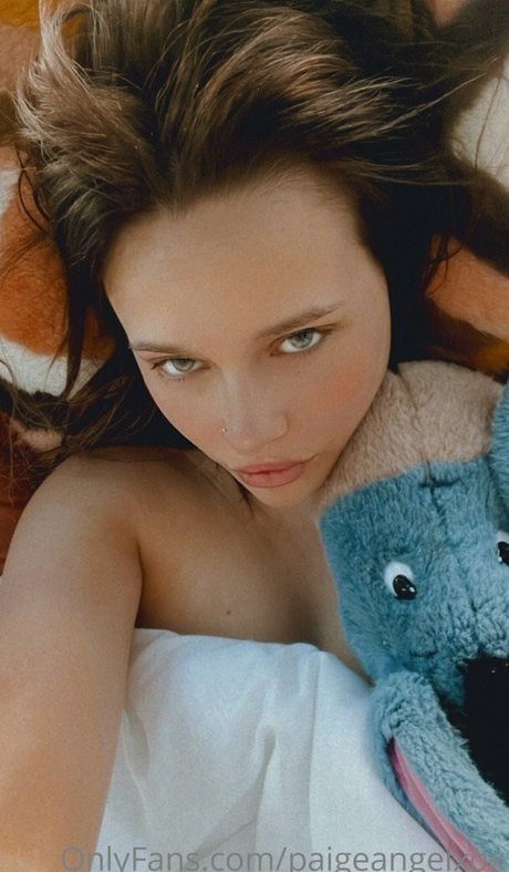 Paigeangelxox porn star photo