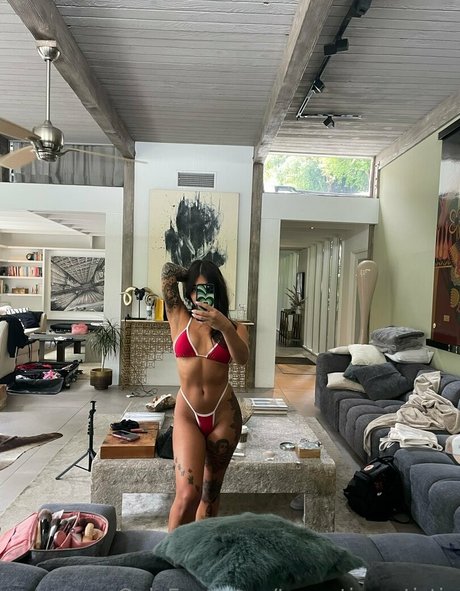 teenytinyartistic model nudes image