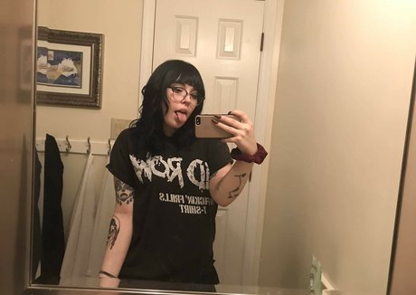 beelzebubsuwu model top archive