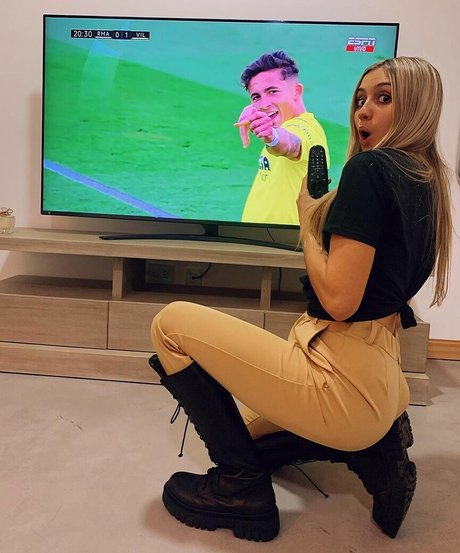 Morena Beltran pornstar naked galleries