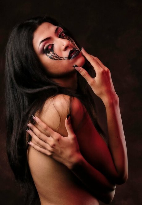 Yenara Sanuki star nudes image