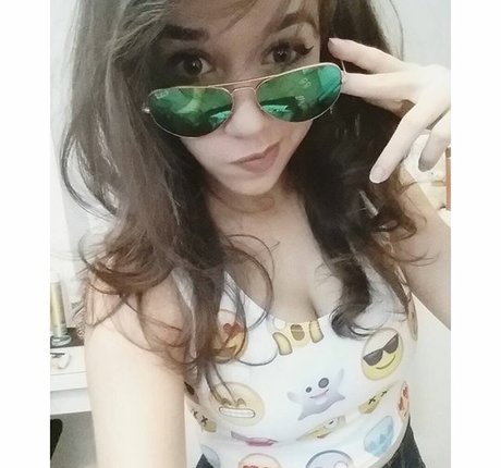 Deernadia free actress gallery