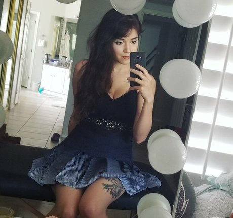 Deernadia naked actress galleries