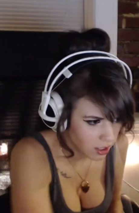 Deernadia nudes actress pictures