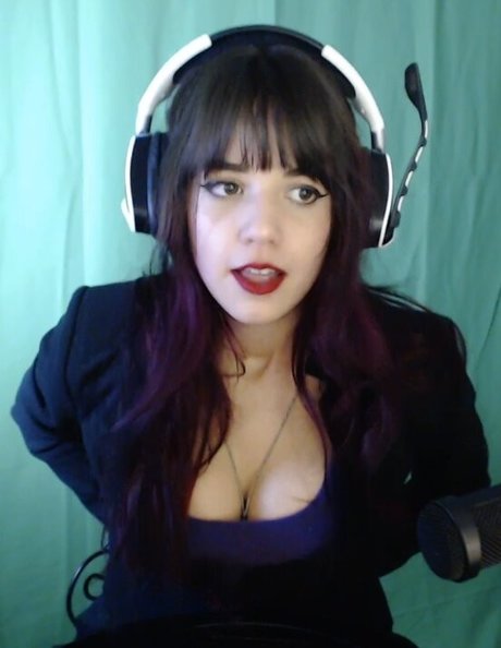 Deernadia naked pornstar galleries