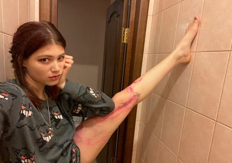 LittlePolly102 art model pictures