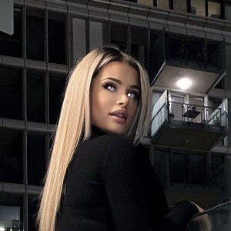 Ana Dilber star picture