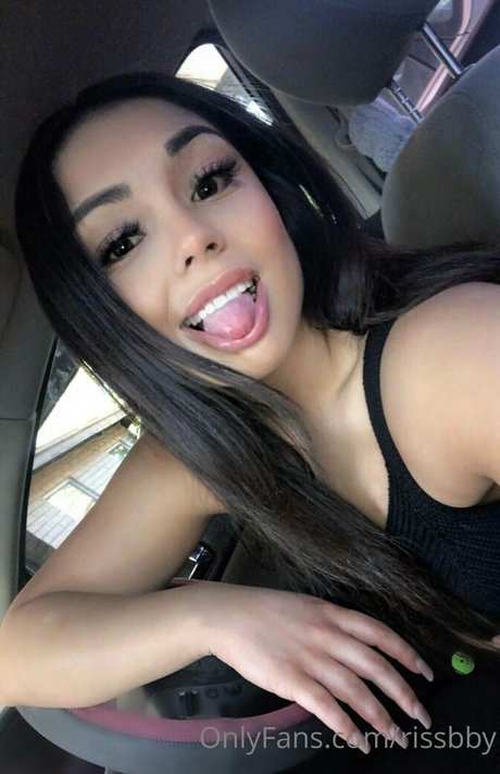 rissbby pornographic actress img