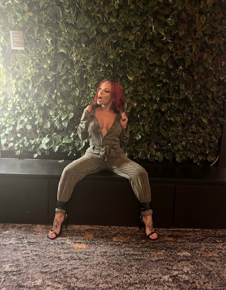 foxxy702 erotic pornstar img