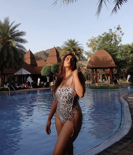 Sonali Malhotra high quality star pictures