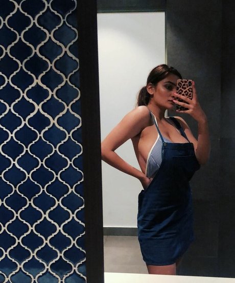 Sonali Malhotra star xxx pictures