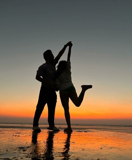 Sonali Malhotra free model photos