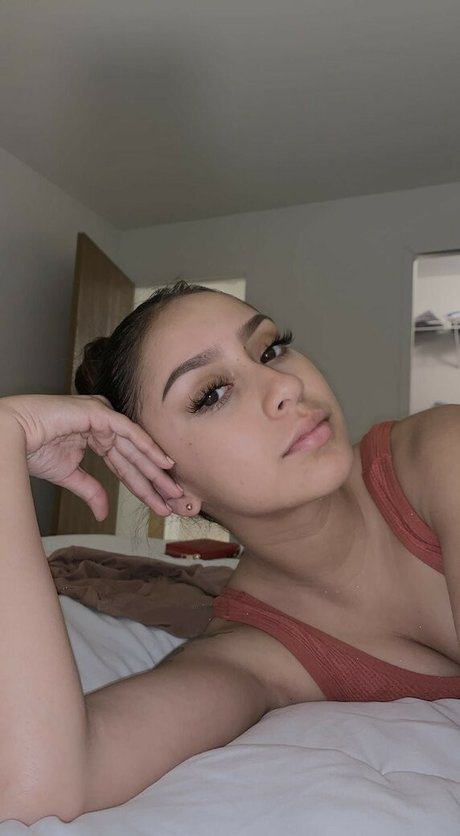 Latina Beauties pornographic model img