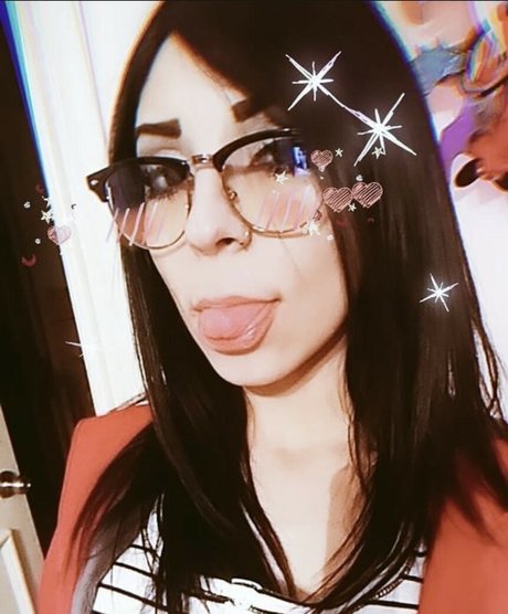 Latina Beauties star art photos