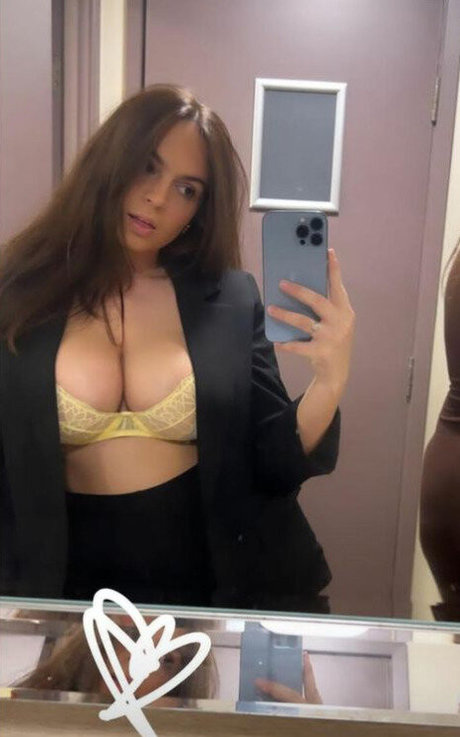 louukxo sexy actress archive