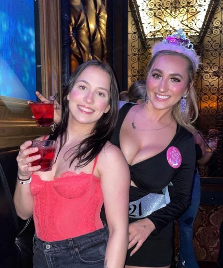 Angelina C top model pic