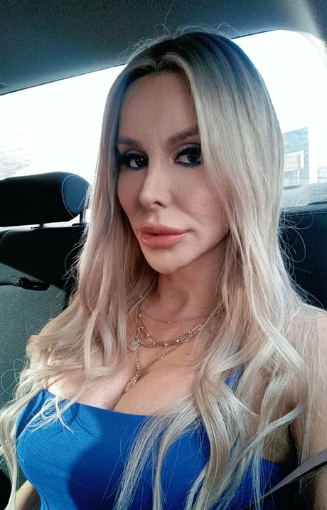 Marissa Minx naked model picture