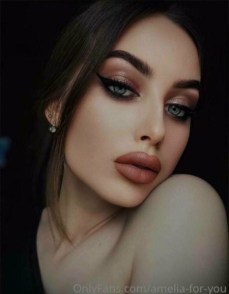 amelia for you pretty actress gallery