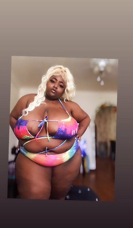 mamamioshye sexy star photo