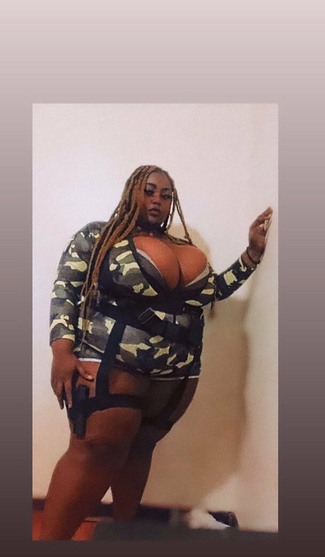 mamamioshye high quality model gallery