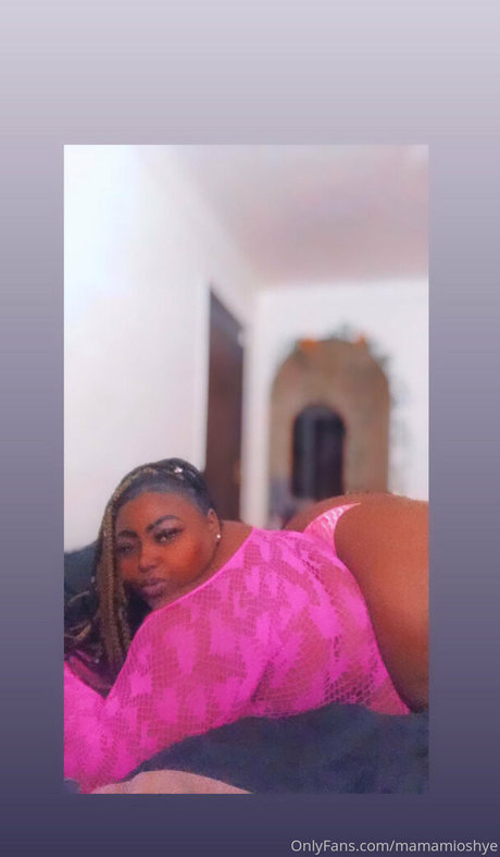 mamamioshye model porn pictures