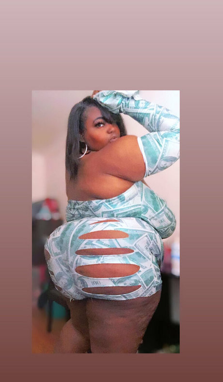 mamamioshye erotic pornstar photos