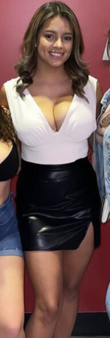 Leslie Sanchez hot star archive