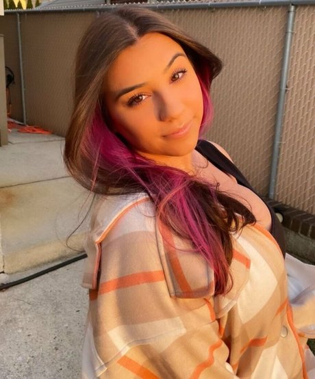 Emma P erotic star img