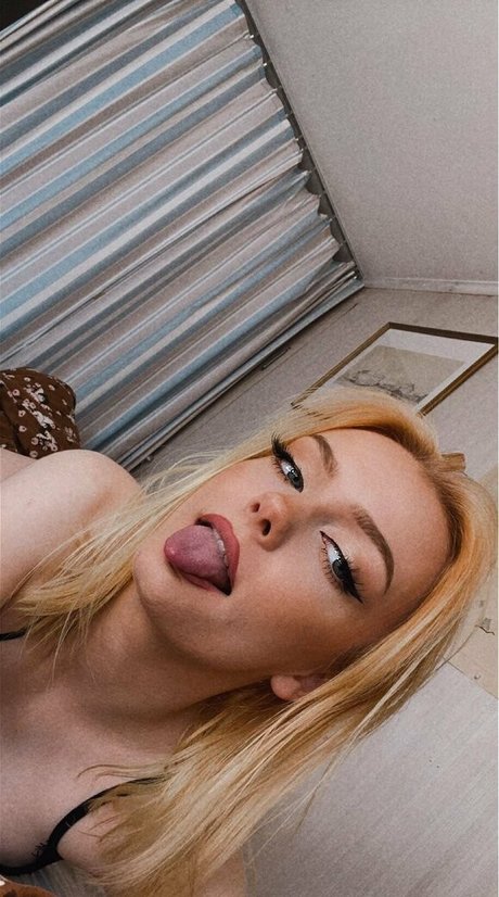 rebecccamua perfect star photo