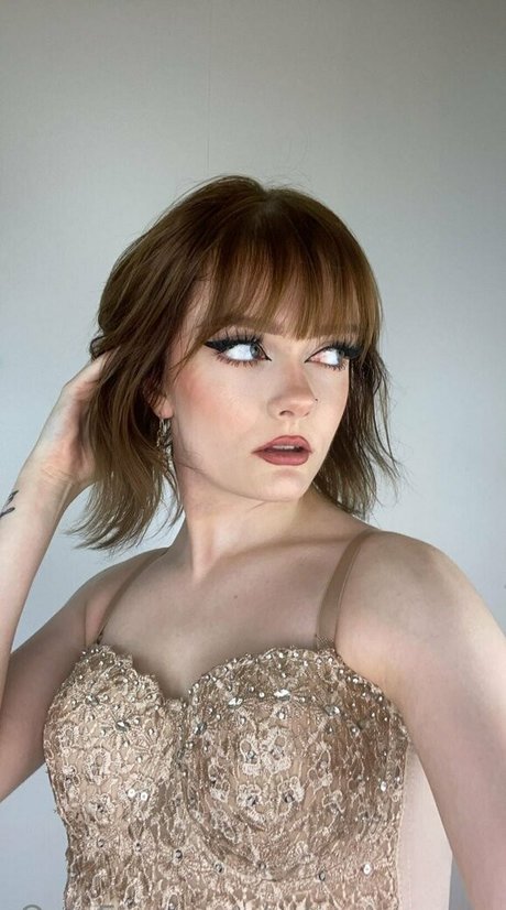 rebecccamua Profile pic