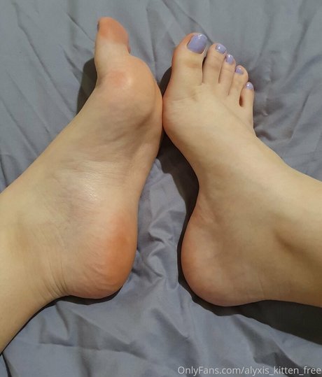 alyxis kitten free model hot pics