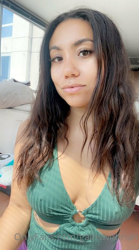 gainswithriah star hd pictures