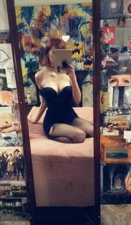 denriundies sexy actress picture