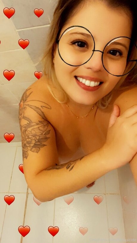 Fah Suicide model perfect photo