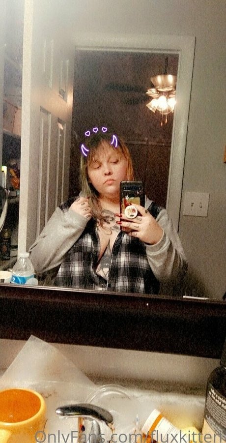 fluxkitten exclusive model photo