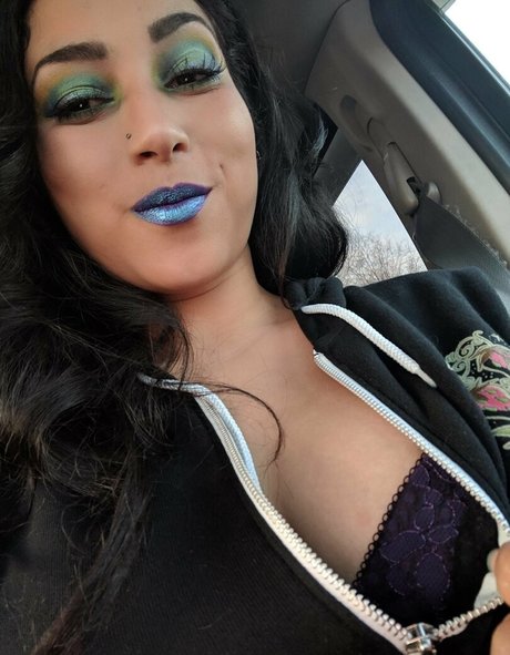 nattestid model perfect pic