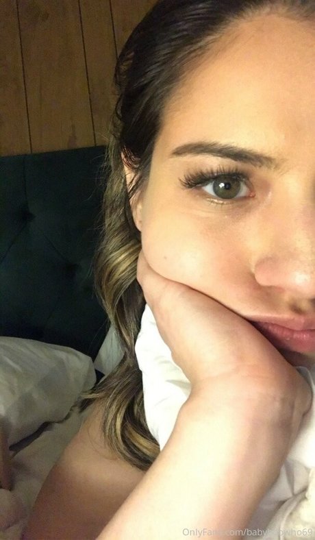 huge shemale onlyfans free naked photos