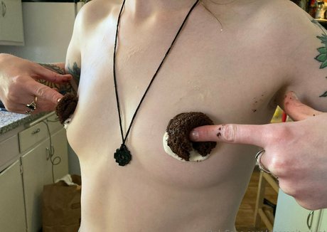 Decrepit plant top actress img