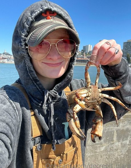 Decrepit plant model naked picture