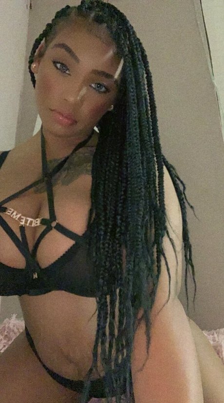 girlfriend onlyfans beautiful naked photo