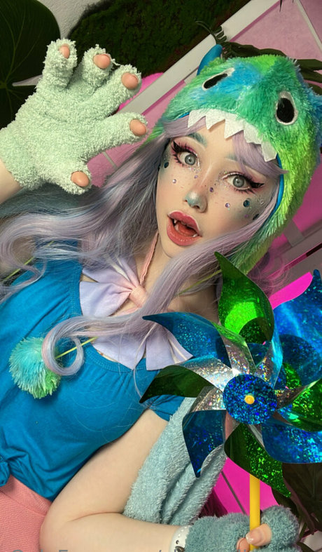 SleepyDinosaur model nudes photo