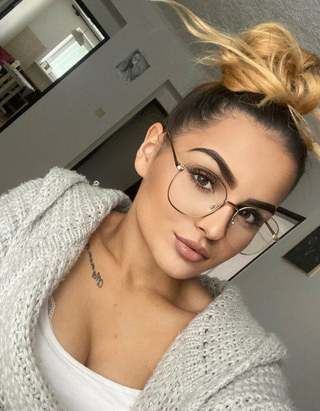 lindanew pornstar sex pics