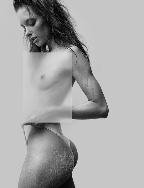 thestickyrice naked model photos