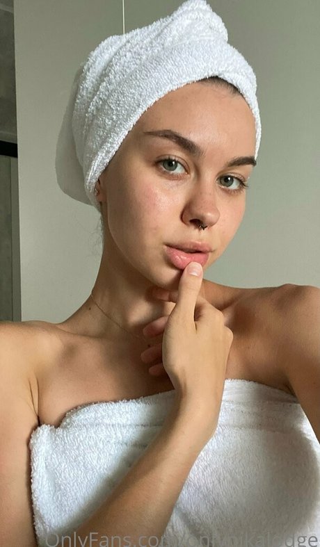 onlynikalodge star adult images