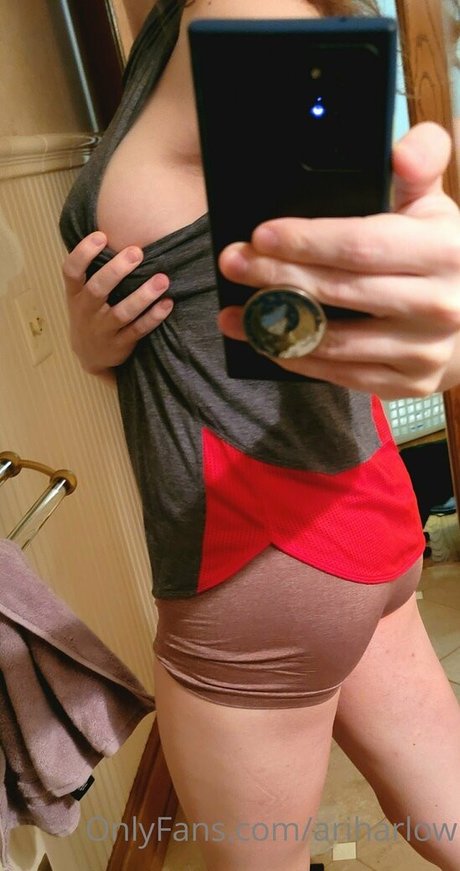 ariharlow high quality actress picture